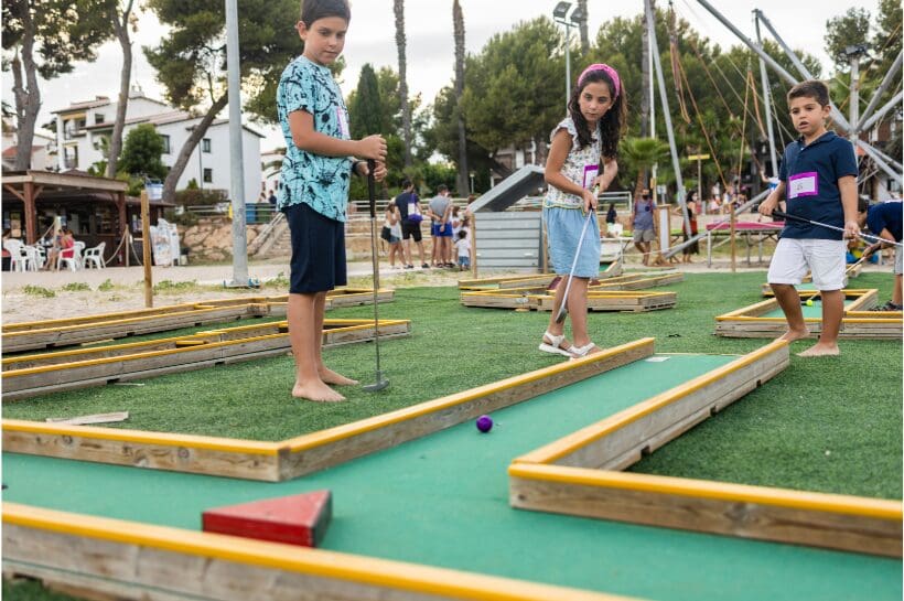mini golf tournament