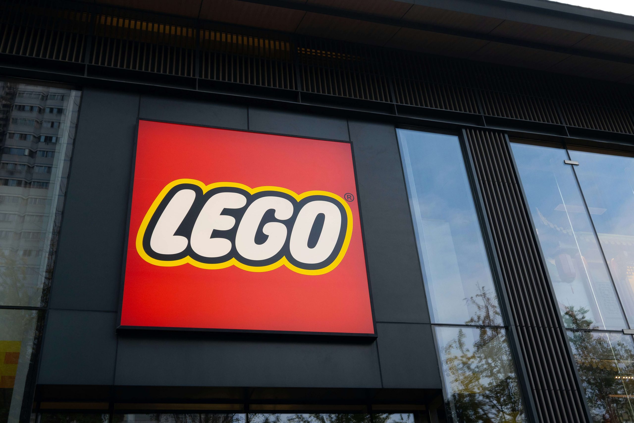 LEGO supports children